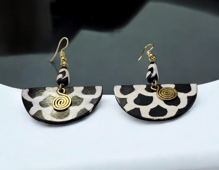 Tumtum ne Fitaa Earrings