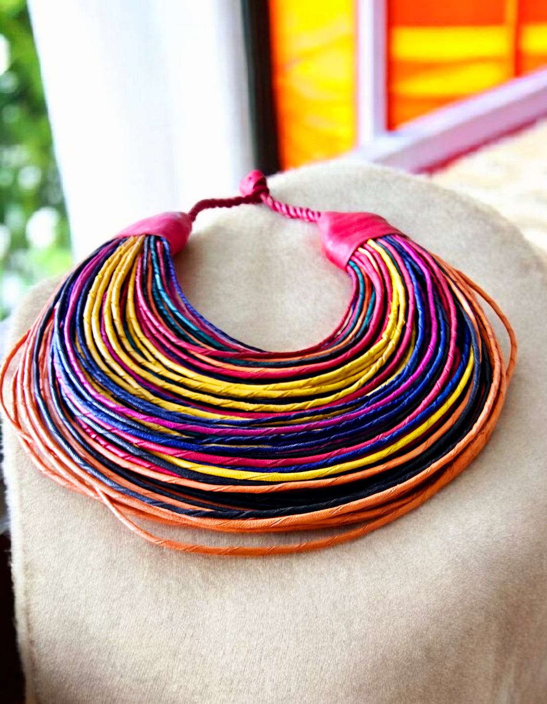 Vibrant Majesty Collar